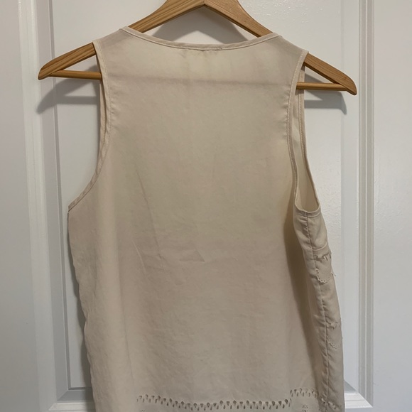 Scalloped tank top - Picture 2 of 2